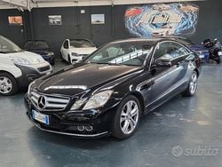 Nero Usata 2011 Mercedes E220 Premium Tre volumi | 6000 € (Super prezzo)