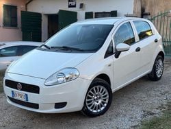Bianco Usata 2013 Fiat Grande Punto Due volumi | 2790 € (Buon prezzo)