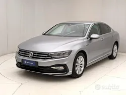 Argento Usata 2020 VW Passat Business Tre volumi | 17.900 € (Buon prezzo)