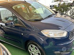 Blu Usata 2017 Ford Tourneo Custom Furgone | 9800 €