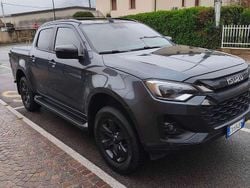 Grigio Usata 2024 Isuzu D-Max SUV | 34.000 € (Buon prezzo)