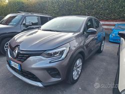 Grigio Usata 2022 Renault Captur Zen SUV | 17.900 € (Buon prezzo)