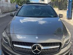 Grigio Usata 2015 Mercedes A180 Executive Tre volumi | 13.000 € (Molto cara)