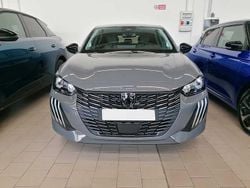 Grigio selenium Nuova 2025 Peugeot 208 Allure Due volumi | 23.400 € (Molto cara)