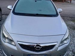 Grigio Usata 2012 Opel Astra Tre volumi | 2500 € (Super prezzo)