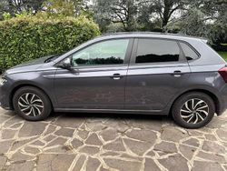 Grigio Usata 2022 VW Polo Tre volumi | 17.000 €