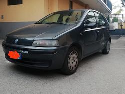 Usata 2001 Fiat Punto Tre volumi | 1000 € (Buon prezzo)