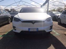 Bianco met Usata 2019 Tesla Model X Long Range AWD SUV | 41.100 € (Ottimo prezzo)