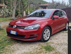 Arancione Usata 2016 VW Golf Trendline Tre volumi | 10.900 € (Ottimo prezzo)