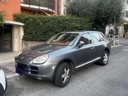 Usata 2006 Porsche Cayenne SUV | 6500 € (Molto cara)