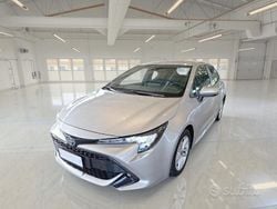 Argento Usata 2022 Toyota Corolla Business Edition Tre volumi | 18.300 € (Buon prezzo)