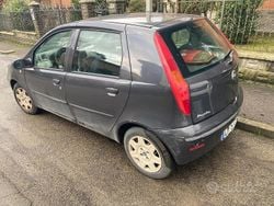 Grigio Usata 2004 Fiat Punto Due volumi | 900 € (Ottimo prezzo)