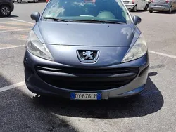 Usata 2009 Peugeot 207 Due volumi | 2800 € (Super prezzo)