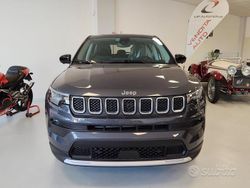 Grigio Usata 2024 Jeep Compass Altitude SUV | 29.500 € (Cara)