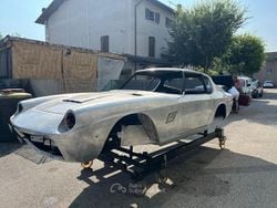Argento Nuova 2025 Maserati Mistral Tre volumi | 75.000 €