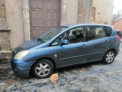 Grigio Usata 2003 Toyota Corolla Verso Monovolume | 950 €