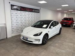 Valkoinen Käytetty 2023 Tesla Model 3 RWD Sedan | 28.900 € (Perustarjous)