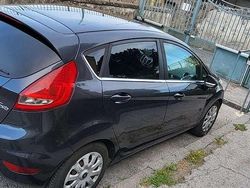 Usata 2009 Ford Fiesta Titanium Due volumi | 4300 € (Buon prezzo)