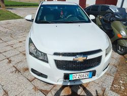 Bianco Usata 2010 Chevrolet Cruze Tre volumi | 3000 € (Buon prezzo)