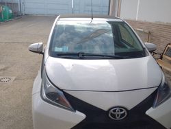 Bianco Usata 2015 Toyota Aygo Due volumi | 8000 € (Buon prezzo)