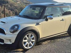 Bianco Usata 2009 Mini Cooper S Due volumi | 11.000 € (Molto cara)