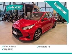 Rosso Usata 2023 Toyota Yaris Trend Tre volumi | 17.500 € (Buon prezzo)