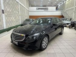 Nero Usata 2015 Mercedes E200 Tre volumi | 11.500 € (Super prezzo)