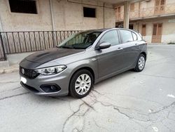 Grigio Usata 2017 Fiat Tipo Business Tre volumi | 9799 € (Cara)