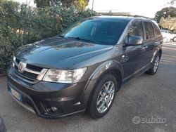 Grigio Usata 2015 Fiat Freemont Lounge SUV | 9000 € (Buon prezzo)