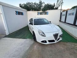 Bianco Usata 2011 Alfa Romeo Giulietta Exclusive Tre volumi | 6900 € (Cara)