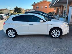 Usata 2013 Alfa Romeo Giulietta Exclusive Tre volumi | 8000 € (Cara)
