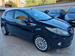 Nero Usata 2008 Ford Fiesta Titanium Due volumi | 4499 € (Molto cara)