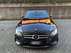 Usata 2018 Mercedes E220 AMG line Tre volumi | 25.000 € (Molto cara)