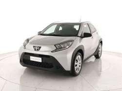 Bianco Usata 2024 Toyota Aygo Active Due volumi | 17.200 € (Buon prezzo)