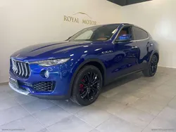 Blu/azzurro Usata 2019 Maserati Levante SUV | 39.900 € (Buon prezzo)