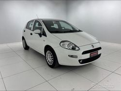 Bianco Usata 2016 Fiat Punto Street Tre volumi | 4900 € (Ottimo prezzo)