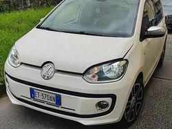 Bianco Usata 2013 VW up! Due volumi | 10.000 € (Molto cara)