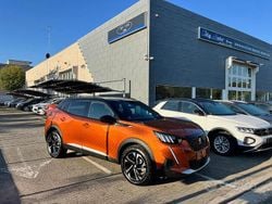 Arancione Usata 2023 Peugeot 2008 GT SUV | 17.900 € (Buon prezzo)