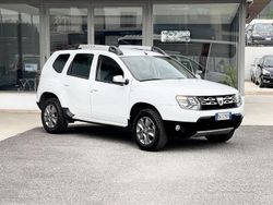 Bianco Usata 2014 Dacia Duster Tre volumi | 7400 € (Ottimo prezzo)