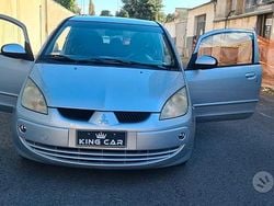 Grigio Usata 2005 Mitsubishi Colt Instyle Tre volumi | 1500 €