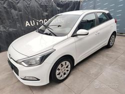 Bianco Usata 2016 Hyundai i20 Tre volumi | 5400 € (Ottimo prezzo)