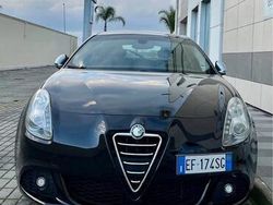 Nero Usata 2011 Alfa Romeo Giulietta Due volumi | 6000 € (Buon prezzo)