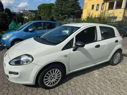 Bianco Usata 2015 Fiat Punto Young Due volumi | 4900 € (Ottimo prezzo)