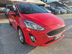 Rosso Usata 2020 Ford Fiesta Business Edition Tre volumi | 9990 € (Buon prezzo)