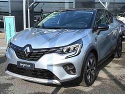 Grigio Usata 2024 Renault Captur Techno SUV | 16.900 € (Buon prezzo)