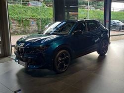 Blu Nuova 2025 Alfa Romeo Junior Edizione Speciale SUV | 32.450 € (Cara)