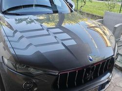 Usata 2017 Maserati Levante SUV | 28.000 € (Buon prezzo)