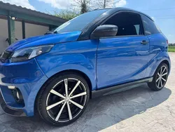 Blu Usata 2019 Aixam Microcar Due volumi | 8900 €