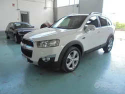 Bianco Usata 2011 Chevrolet Captiva LTZ SUV | 5500 € (Buon prezzo)