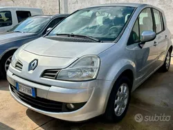 Argento Usata 2009 Renault Modus Dynamique Monovolume | 3300 € (Buon prezzo)